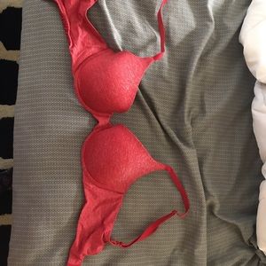 Victoria’s Secret 32C